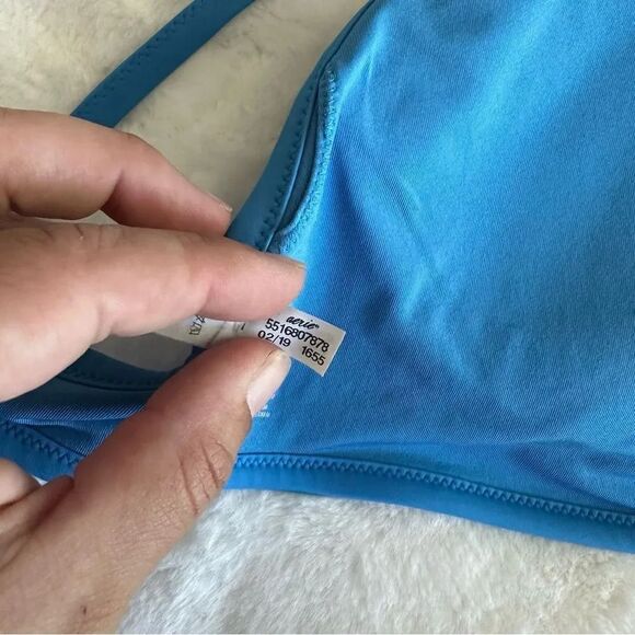 Aerie Blue High Neck Swimsuit Top Women's Size Large - Picture 6 of 8